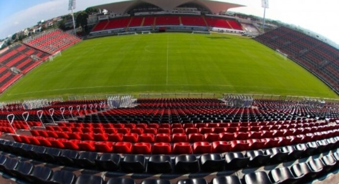 Até quando o Flamengo ficará sem casa?