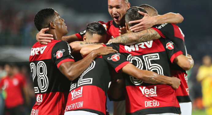 Flamengo planeja dividir elenco entre Libertadores e Carioca