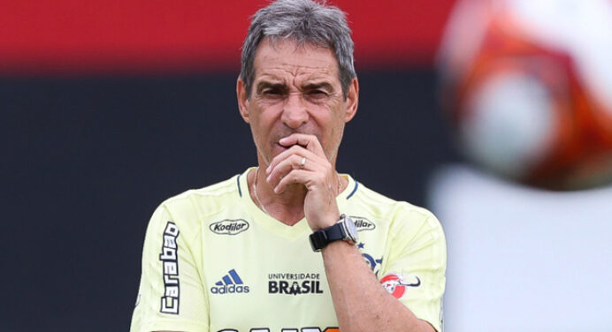 Comentarista fala sobre troca de técnico em caso de derrota para o Emelec