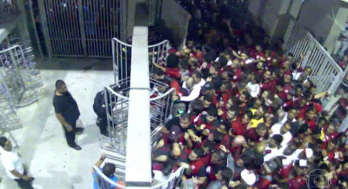 Comentarista questiona segurança em jogos do Fla e dispara: “Talvez o Fla não possa disputar campeonatos desse tamanho”