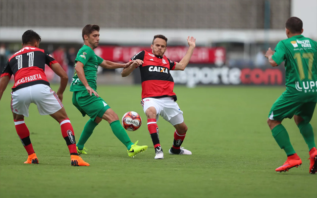 Veja provável escalação do Flamengo para encarar o Boavista; estreia de Julio Cesar confirmada