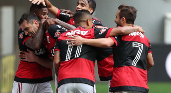 Lance!: “Em dia de mudança tática e estreias, Carpegiani sai satisfeito com o Fla”