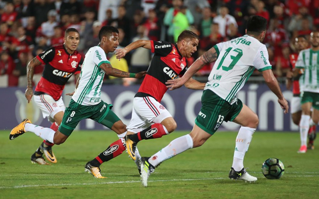 Mengão na rivalidade com Palmeiras pelos maiores títulos do ano