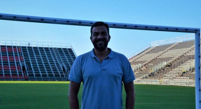 Contratado pelo Santos, dirigente fica no Fla até resolver pendências