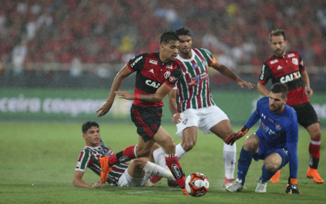 De olho no rival: veja como Abel Braga deve montar o Fluminense para o clássico