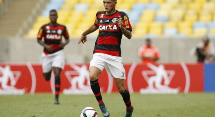 Após pedido do clube, Thiago Santos retorna ao Flamengo na próxima semana