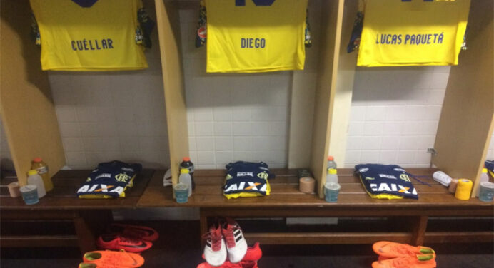 Em reestreia de Julio Cesar, Fla utiliza uniforme amarelo