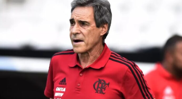 Carpegiani fala sobre cobrança em cima do elenco rubro-negro: “Exagerada”