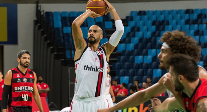 GE: “Marquinhos joga demais, e Flamengo bate o Vitória para fechar 1ª fase do NBB”