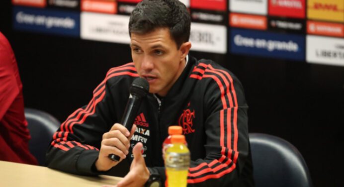 EI: “Jogo dos 7 erros do Fla: empate com Santa Fe escancara defeitos da equipe no ano”