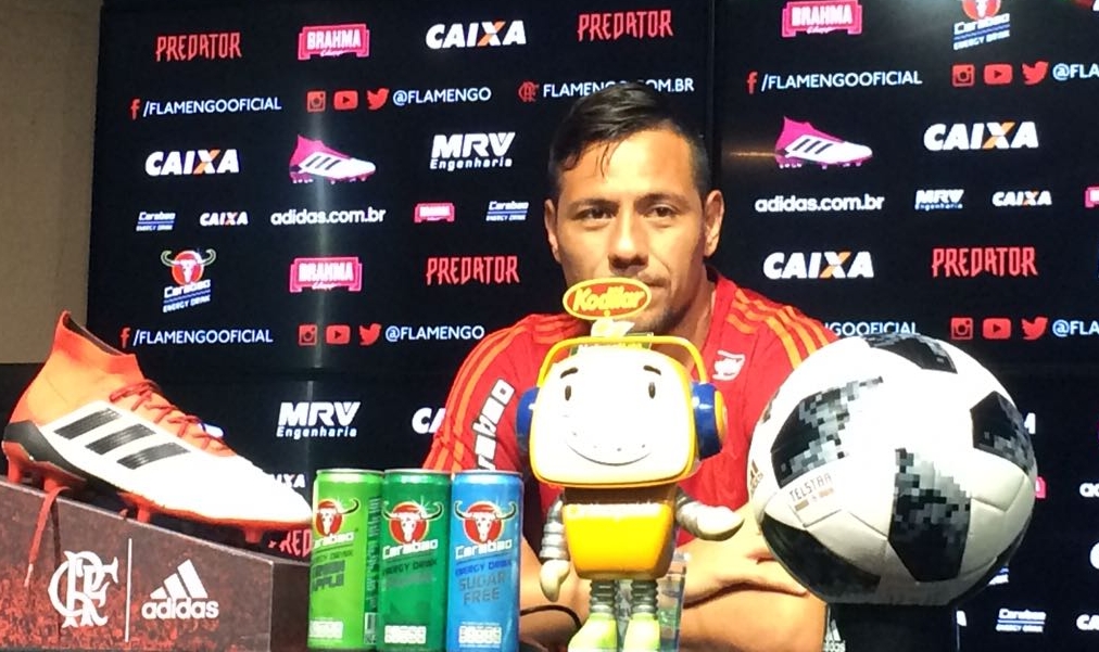 Diego Alves sobre elenco do Fla: “Aqui dentro não tem um ponto de interrogação”