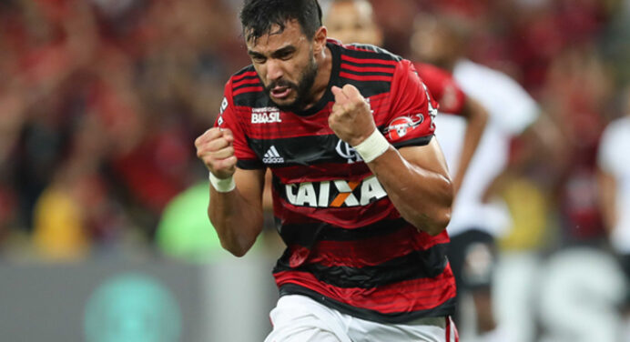 Gol do Mengão! Henrique Dourado abre o placar contra o Fluminense