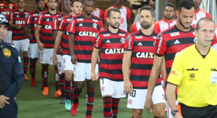 André Rocha: “Entra técnico, sai jogador… e o Flamengo não sai do lugar. Está repetitivo”