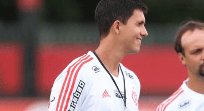 Sob olhar desconfiado da torcida, Barbieri terá seu primeiro teste contra o Atlético-GO