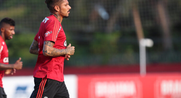Fla vê negociação estagnar e renovação com Guerrero fica longe