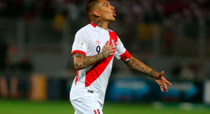 Guerrero é titular em amistoso da seleção peruana