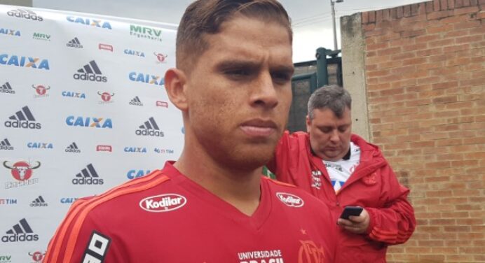 Cuéllar tem uma das médias mais altas de roubadas de bola do campeonato