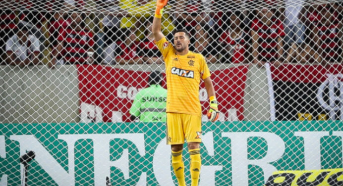 Veja galeria de imagens da despedida de Julio Cesar