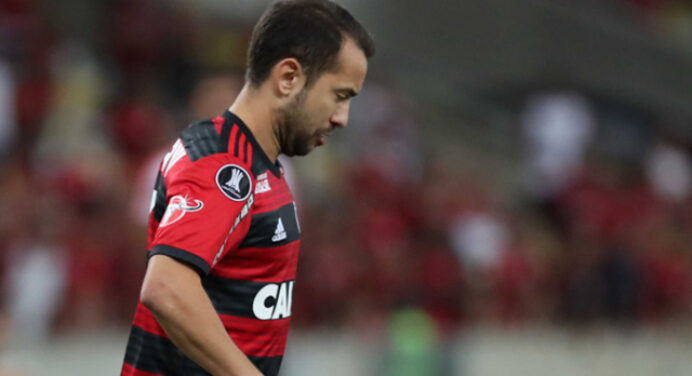 Everton Ribeiro desabafa após derrota do Fla: “A gente não se ajuda”