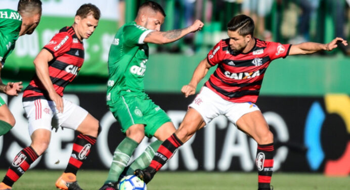 Chapecoense vence após sete partidas e tira invencibilidade do Flamengo no Brasileirão