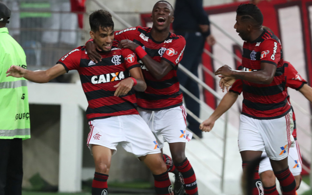 Gustavo Roman: “Domingo como o carioca gosta. Flamengo 2 x 0 Inter.”