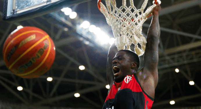 Com Arena lotada, Flamengo recebe Mogi para jogo 2 da semifinal do NBB