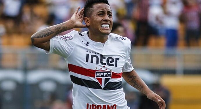 Cueva é oferecido ao Flamengo, segundo portal
