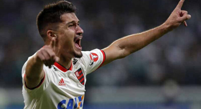 Lance!: “Thuler aproveita brecha e mostra condições de brigar pela titularidade”