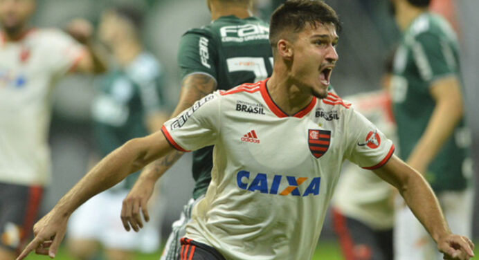 EI: “Faculdade, dispensa do Fluminense e idolatria a Juan: Matheus Thuler dentro e fora de campo”