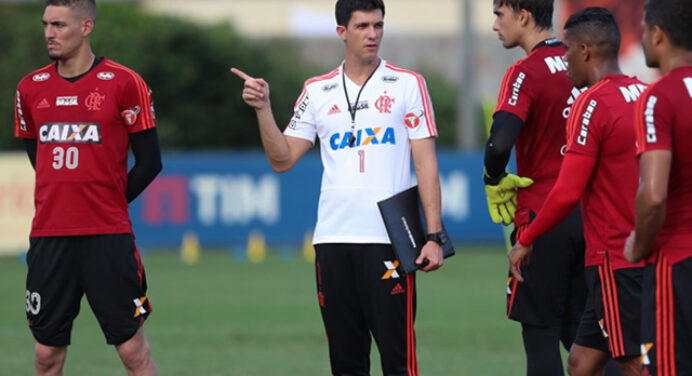 Lance!: “Poucos reforços que não somam: um balanço do ano do Flamengo até aqui”