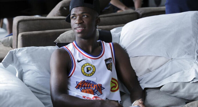 Entre Fla ou empréstimo pela Europa, Vinicius Junior afirma que prefere atuar pelo Real Madrid