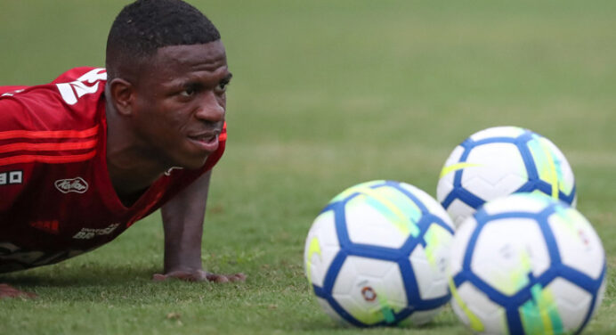 Só se fala no duelo com o Cruzeiro, mas antes da Libertadores temos o clássico com o Fluminense