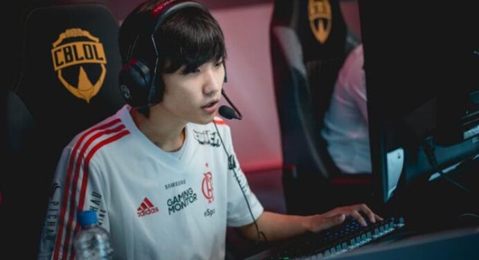 eSports: Toplaner se recusa treinar e alega atraso salarial; Fla culpa burocracia brasileira