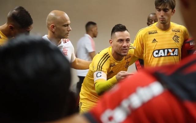 De arrepiar! Veja preleção de Diego Alves antes do clássico contra o Flu