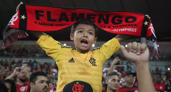 Sem Miguel Trauco e Paolo Guerrero, flamenguistas torcem pelo Brasil na Copa do Mundo