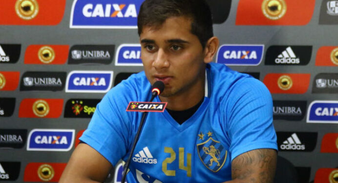Vice do Sport confirma fim de negócio com o Fla por Everton Felipe e dispara: “Proposta do Vasco foi ridícula”