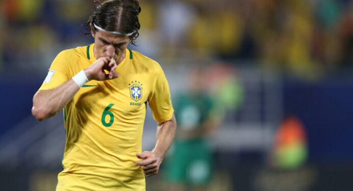 Filipe Luís chega a acordo com o Flamengo e deve assinar contrato até 2021