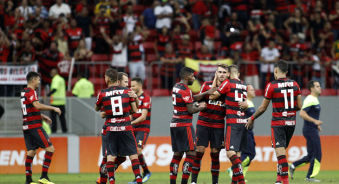 Melhor do que Copa do Mundo: líder Flamengo encara o terceiro colocado São Paulo