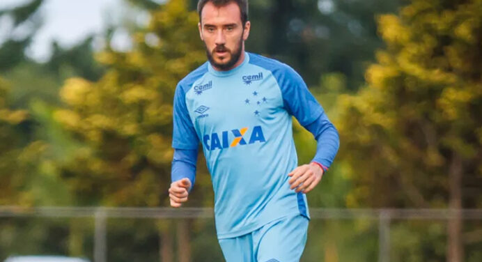 Cruzeiro faz proposta por dívida de Mancuello e Fla avalia retirar ação na CBF
