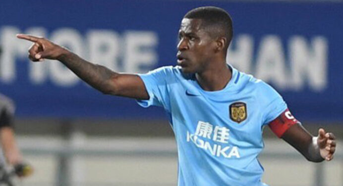 Tem vaga? Ramires é afastado e deve sair do Jiangsu Suning