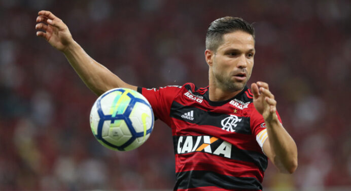 De olho no rival: Jair Ventura precisa vencer o Fla para continuar no Santos