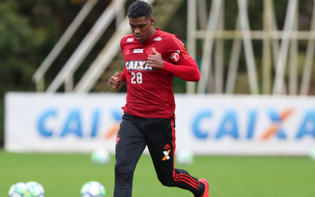 Em reapresentação de elenco do Flamengo, Berrío segue em treino separado do grupo