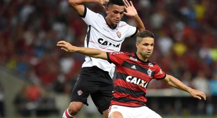 Fla bate o Vitória no Maracanã e cola na briga pela liderança