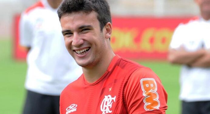 GE: “Campeão da Copinha pelo Fla, Lucas mantém a forma em time da Série C do Rio”