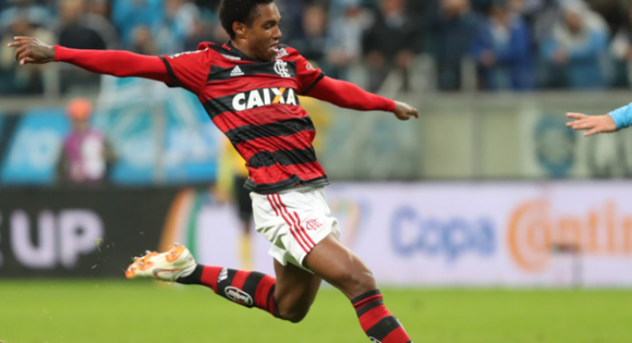 Barbieri analisa atuação de Vitinho: “Não foi o jogador que a gente sabe que pode ser, mas é normal”