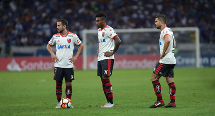 Comentarista desabafa sobre eliminação do Fla: “Está faltando a conscientização de que esse time é vencedor”