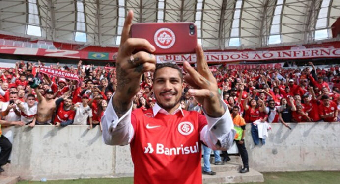 Drible de Corpo: “O erro que o Inter não pode cometer: Guerrero teve seis técnicos diferentes em três anos no Flamengo”