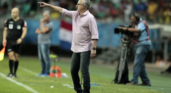 Com quatro dias para trabalhar, Dorival Jr. planeja solucionar “síndrome do arame liso”
