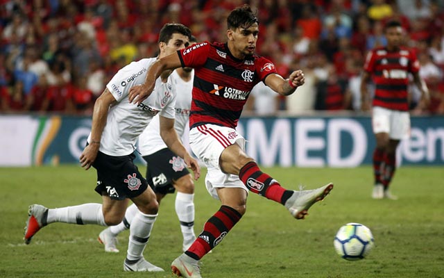 Flamengo não aproveita fator casa e fica no empate contra o Corinthians