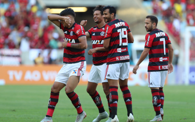 Paquetá volta a decidir, Flamengo bate o Atlético-MG e se aproxima da liderança do Brasileirão